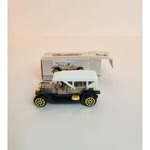 NIB Vintage Reader's Digest Collector THOMAS FLYER #213 1:64 Diecast Model Car